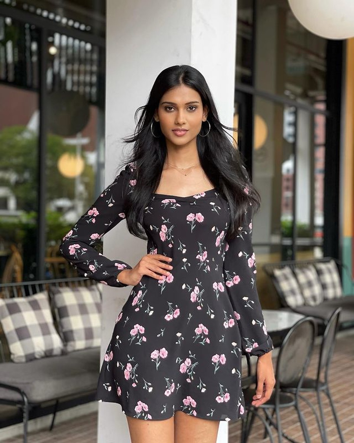 Lavanya Sivaji Miss World Malaysia tuai hujatan dari netizen Indonesia karena menyebut batik buatan Malaysia&period; Yuk intip fotonya&excl;