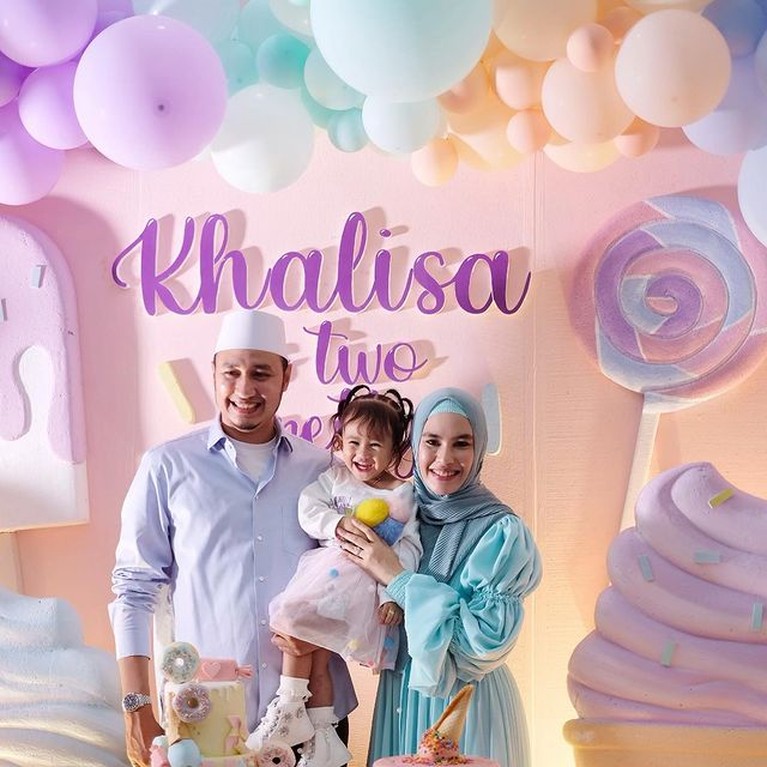 7 Potret Mewah Perayaan Ultah ke-2 Khalisa Anak Kartika Putri & Habib Usman Potret Mewah Perayaan Ultah ke-2 Khalisa Anak Kartika Putri & Habib Usman