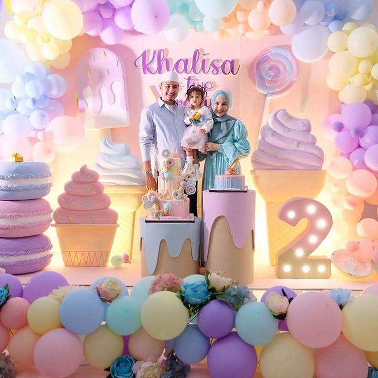 7 Potret Mewah Perayaan Ultah ke-2 Khalisa Anak Kartika Putri & Habib Usman Potret Mewah Perayaan Ultah ke-2 Khalisa Anak Kartika Putri & Habib Usman