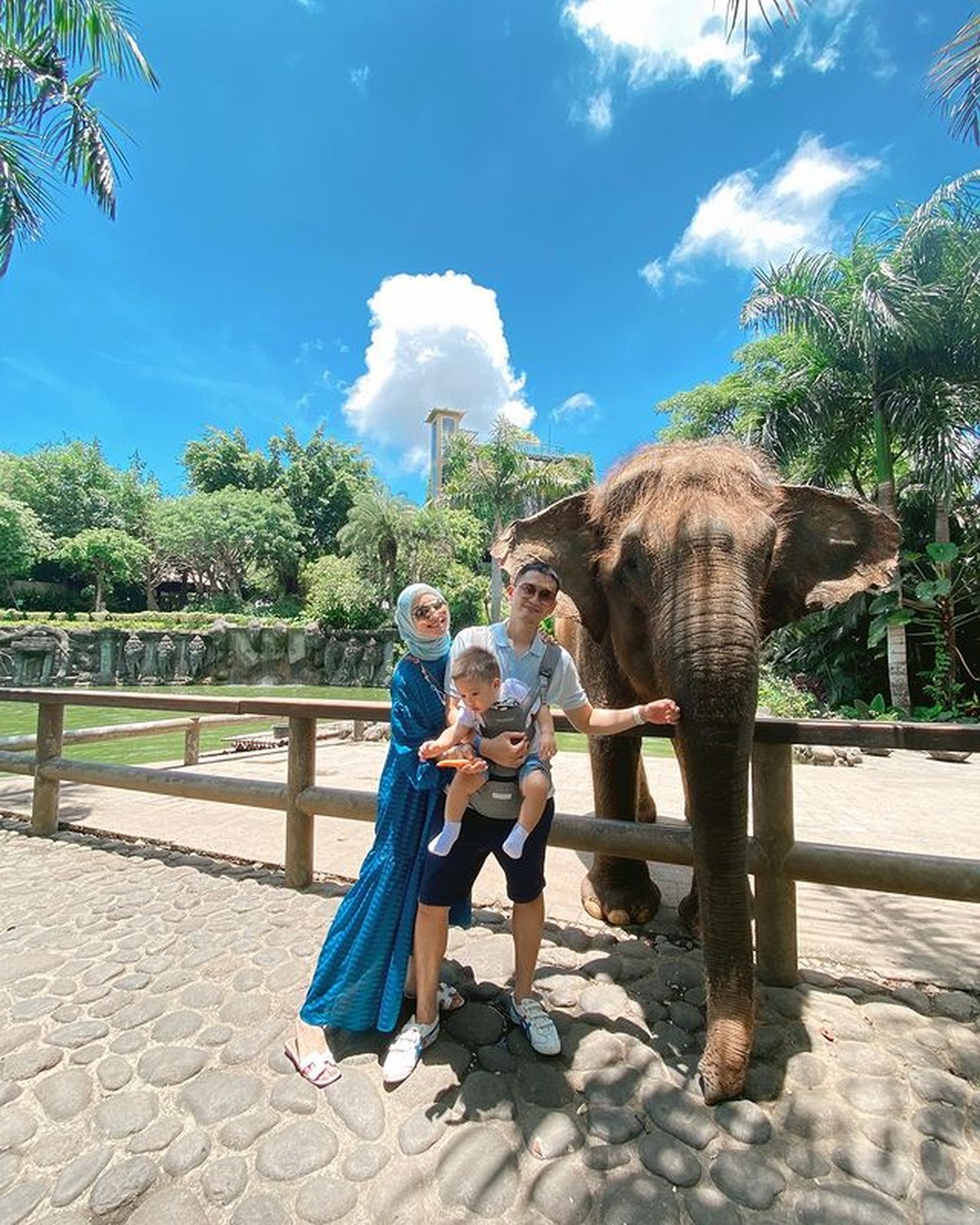 8 Potret Keseruan Liburan Citra Kirana & Rezky Aditya Bawa Baby Athar ke Bali