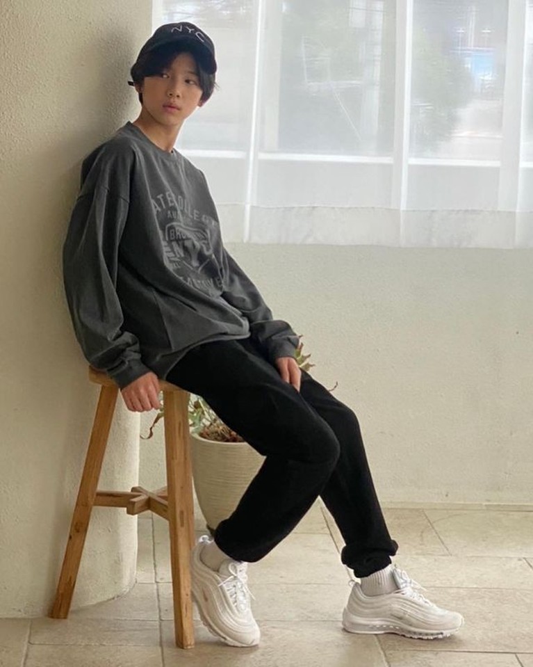 8 Potret Model Anak Korea yang Miliki Visual Menakjubkan Bikin Tercengang Model anak-anak Korea ini terlahir dengan visual yang menakjubkan bikin tercengang. Yuk kita intip!