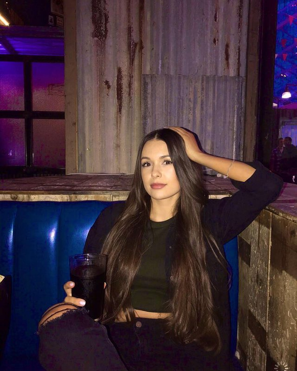 Baru-baru ini publik heboh melihat video kedekatan Stefan William bersama seorang wanita yang bikin Celine nangis&period; Yuk intip sosoknya&excl;