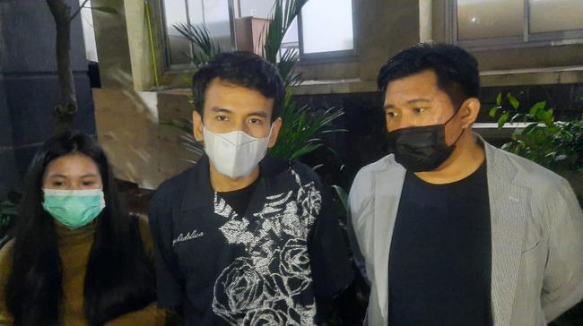 Allegedly extorting Ahmad Sahroni, Adam Deni had asked Doctor Tirta for money