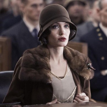 Angelina Jolie Curhat Soal Masa Sulit Pascacerai dengan Brad Pitt