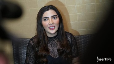 img-title Ashanty dan Anang Hermansyah Bedah Rumah Warga Sebagai Kegiatan Sosial