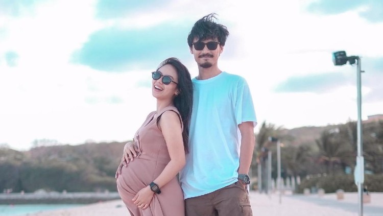 Cassamira dan Keluarga Cassamira dan Keluarga