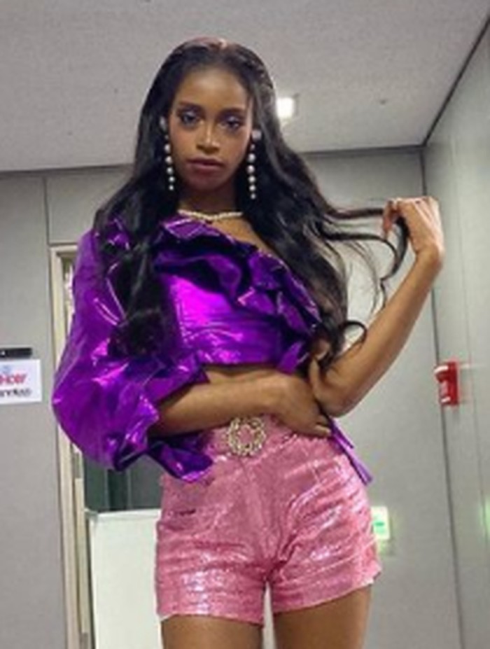 Di awal kemunculannya sebagai idol, Fatou mendapat sambutan hangat dari warga Korea. Banyak yang memuji kecantikan dan proporsi tubuhnya yang terlihat ideal./ foto: instagram.com/b_fatou_s