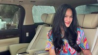<p>Pemilik nama lengkap Donna Frederika Rubyanti ini merupakan ibunda dari Ricky Harun dan Jeje Soekarno. Ia juga mertua dari artis Herfiza. (Foto: Instagram @donnaharunofficial)</p>