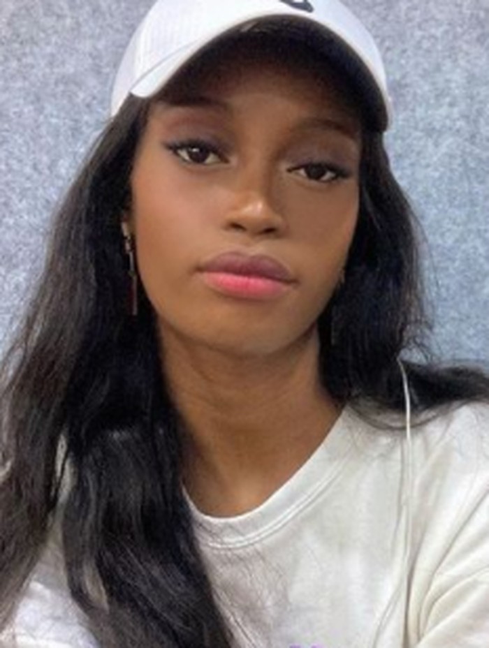 Fatou sendiri dikenal mahir menyanyi dan menari. Ia akhirnya mendapat tawaran menjadi trainee idol oleh DR Music Entertainment yang menaungi grup RANIA./ foto: instagram.com/b_fatou_s