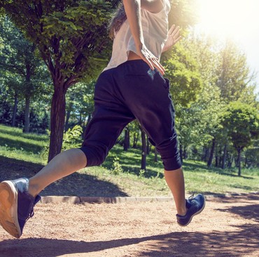 8 Gerakan Olahraga Mudah yang Bisa Bakar 1.000 Kalori