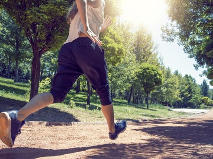 9 Jenis Olahraga untuk Diet Agar Cepat Langsing Menurut Pakar, Lari hingga Yoga
