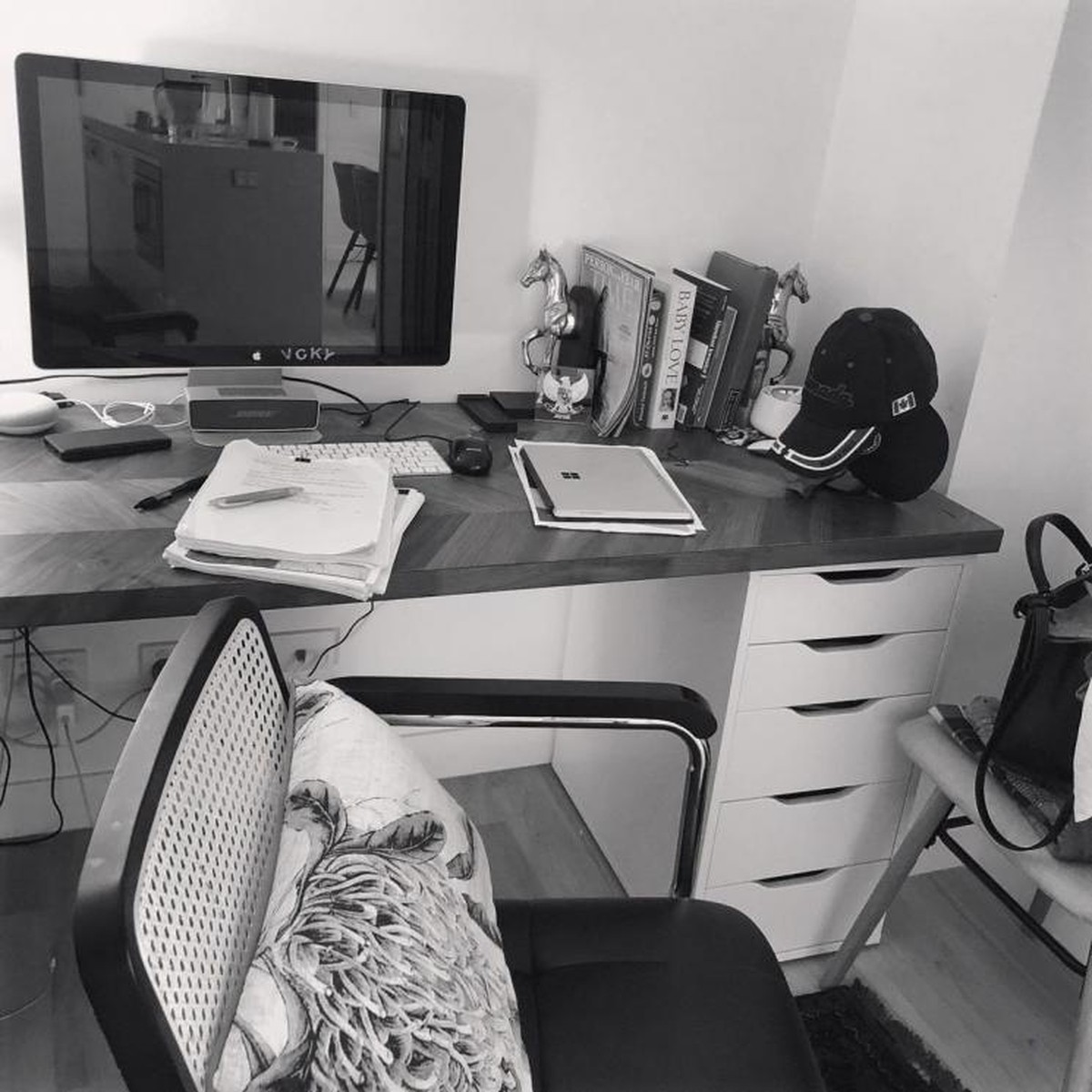 Acha Septriasa menetap di Australia ikut sang suami setelah menikah&comma; ia tinggal di sebuah apartemen mewah&period; Yuk intip&excl;