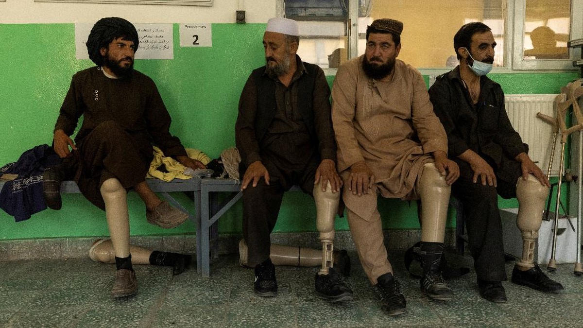 FOTO: Kaki-kaki Palsu Veteran Taliban dan Tentara Afghanistan
