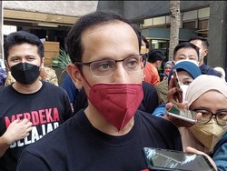 Nadiem Ancam Turunkan Akreditasi Kampus Tak Jalankan Permendikbud 30