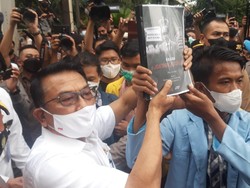 Moeldoko Temui Massa BEM SI: Saya Beri Kesempatan Diskusi di Kantor KSP