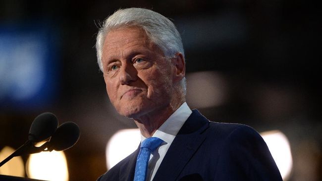 Bill Clinton dan George W. Bush Tunjukkan Dukungan ke Ukraina