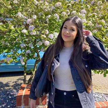 Sosok Ria Andrews, Bule Inggris yang Taklukkan Hati Stefan William