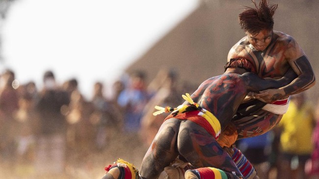 FOTO: Kuarup, Ritual Pemakaman Suku Asli Amazon