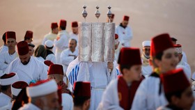 FOTO: Ritual Sekte Samaria di Hari Raya Sukkot