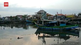VIDEO: Kapal Meledak di Tengah Laut, 10 Nelayan Luka Bakar