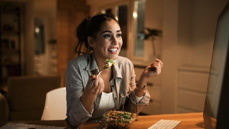 Mau Diet? Ikuti 7 Pola Makan Rumahan yang Bantu Bunda Cepat Turunkan Berat Badan Bingung bagaimana cara memulai diet menurunkan berat badan? Yuk simak tujuh pola makan rumahan yang bisa bantu Bunda cepat kurus.