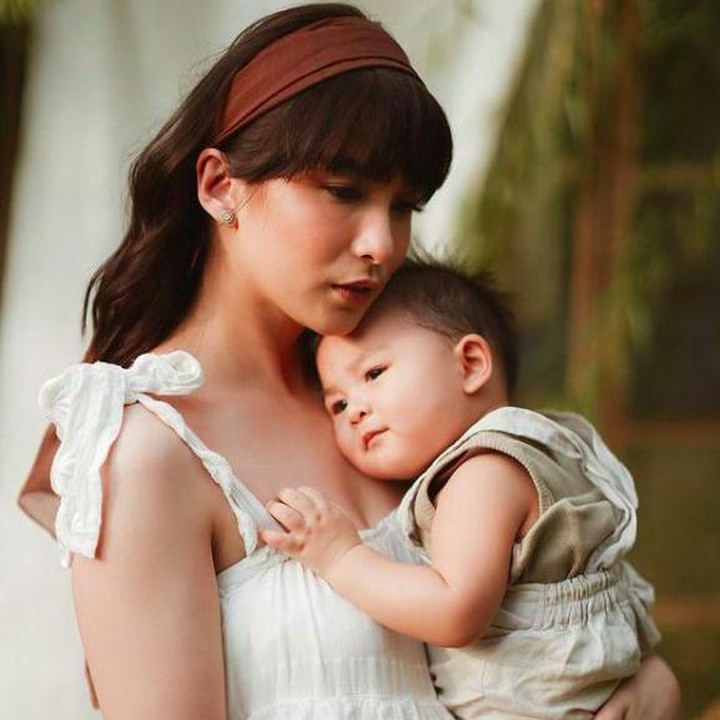 <p><em>Time flies</em>, Chelsea Olivia pun tak ketinggalan mengabadikan momen bersama Dante yang akhirnya berusia satu tahun. (Foto: Instagram @chelseaoliviaa)</p>