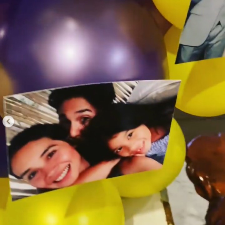 <p>Dari pernikahan itu, Vino G Bastian dan Marsha Timothy dikaruniai seorang putri bernama Jizzy Pearl Bastian yang lahir pada 12 Juli 2013. Jizzy kini sudah berusia 8 tahun, Bunda. (Foto: Instagram @marshatimothy)</p>