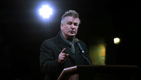 Twitter Alec Baldwin Menghilang Usai Beberkan Insiden Penembakan