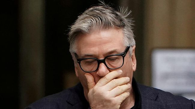 Film Crew Protests to Retreat Before the Alec Baldwin Incident