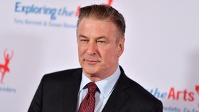 Alec Baldwin Syuting Film Baru Usai Tragedi Penembakan di Lokasi Rust