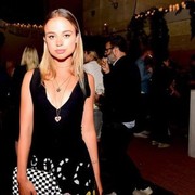 Deretan Koleksi Tas Lady Amelia Windsor, Bangsawan Millennial Kerajaan Inggris yang Selalu Tampil  Stylish