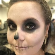 Simpel tapi Serem, Begini 7 Langkah Makeup Buat Acara Halloween Tahun Ini!
