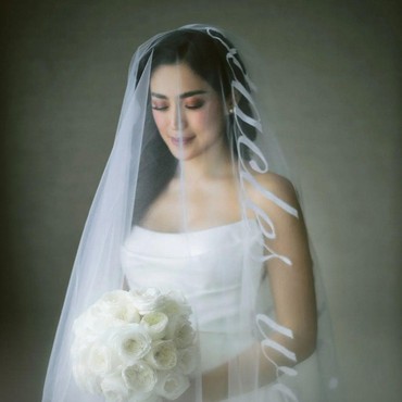 Ikrar Janji Pernikahan di Kerudung Pengantin Jessica Iskandar