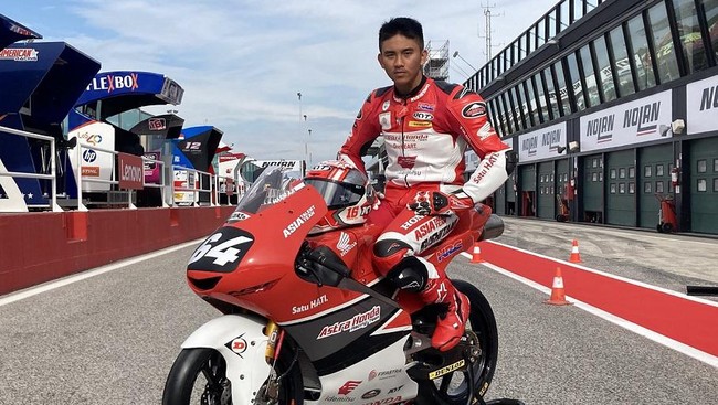 Pembalap asal Indonesia Mario Aji terpaksa absen dalam Moto3 Algrave di Portugal usai cedera patah tulang paha.