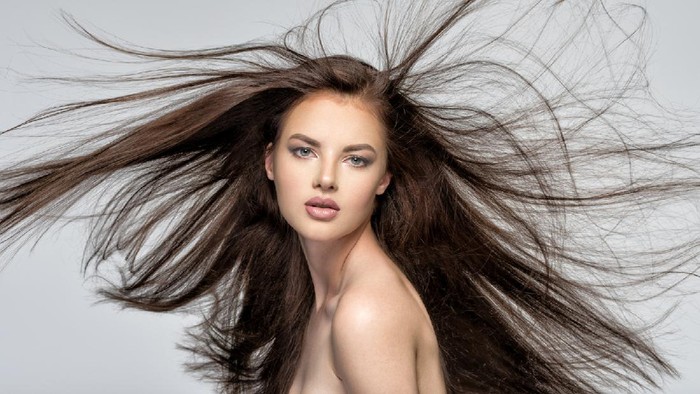 3 Cara Sepele Bikin Rambut Ekstensi Tetap Cetar dari Hari ke Hari