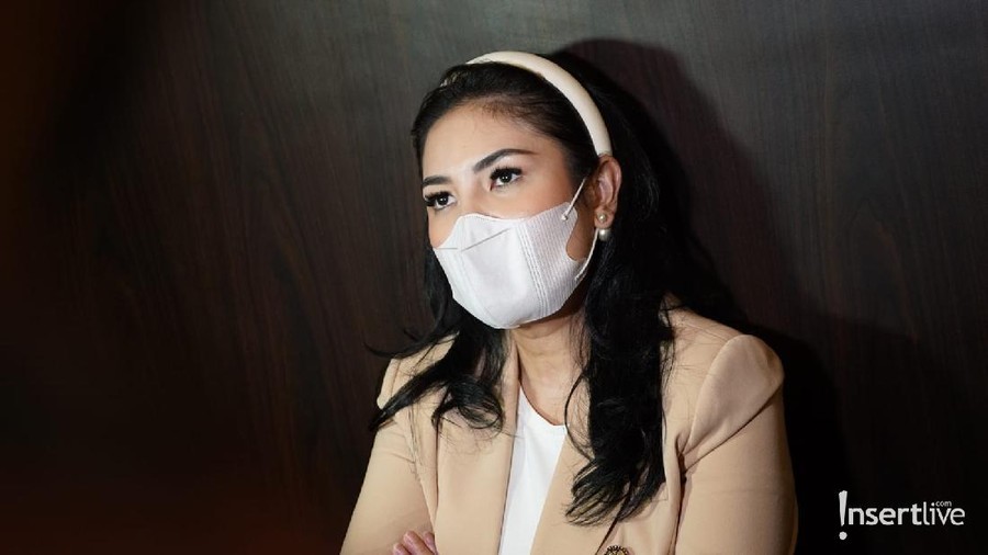Nindy Ayunda Nindy Ayunda