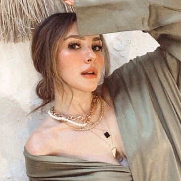 Sempat Dijodohkan dengan Gading Marten, Paola Serena Resmi Cerai