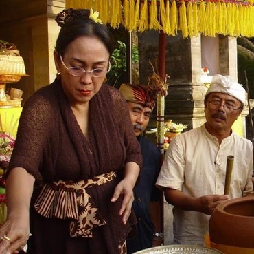 Pindah Agama ke Hindu, Sukmawati Soekarnoputri Jalani Ritual Hari Ini