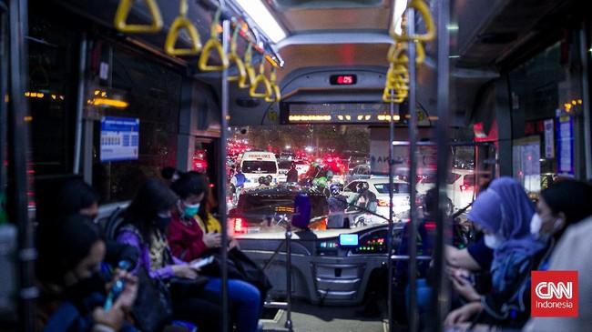 Bagaimana suara warga hingga awak armada terkait rentetan kecelakaan Transjakarta di DKI Jakarta dalam beberapa waktu terakhir?