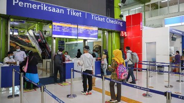 SYARAT PROTOKOL KESEHATAN NAIK KERETA API