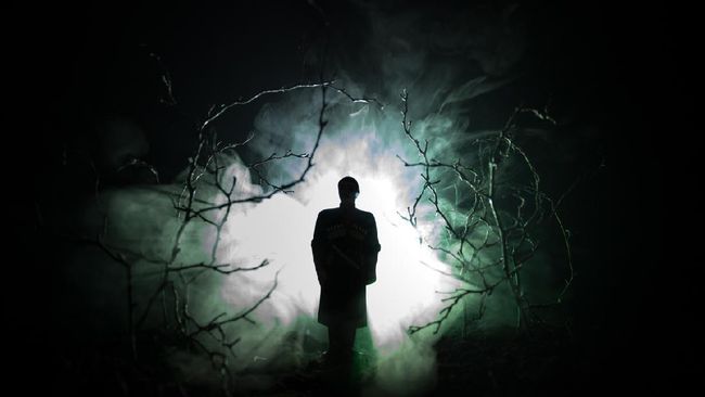 Salah satu cerita rakyat yang tumbuh subur di masyarakat Indonesia adalah cerita legenda perkotaan atau urban legend.
