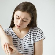 5 Cara Alami untuk Mencerahkan Siku dan Lutut Gelap, Bisa Dicoba di Rumah!