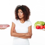 4 Dampak yang Mengintai Jika Rutin Lewatkan Makan Malam, Salah Satunya Bisa Bikin Berat Badan Bertambah Lho!
