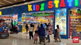 Pascapelonggaran PPKM, Anak-anak Ramaikan Mal di Ibu Kota