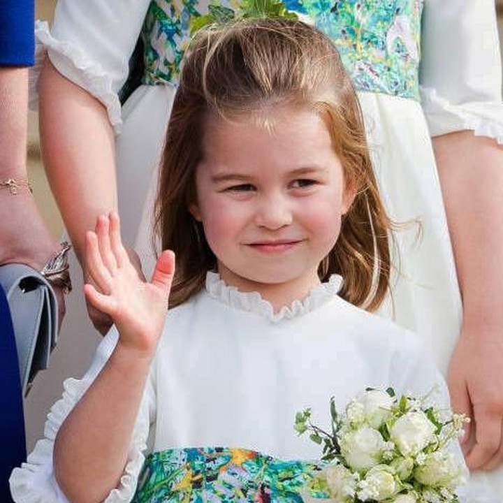 <p>Harta Charlotte diperkirakan berasal dari berbagai perhiasan yang telah diwariskan oleh Kate Middleton, Bunda. Ia juga memiliki tiara dari nenek buyutnya, lho. (Foto: Instagram: @princesscharlottecamridge)</p>