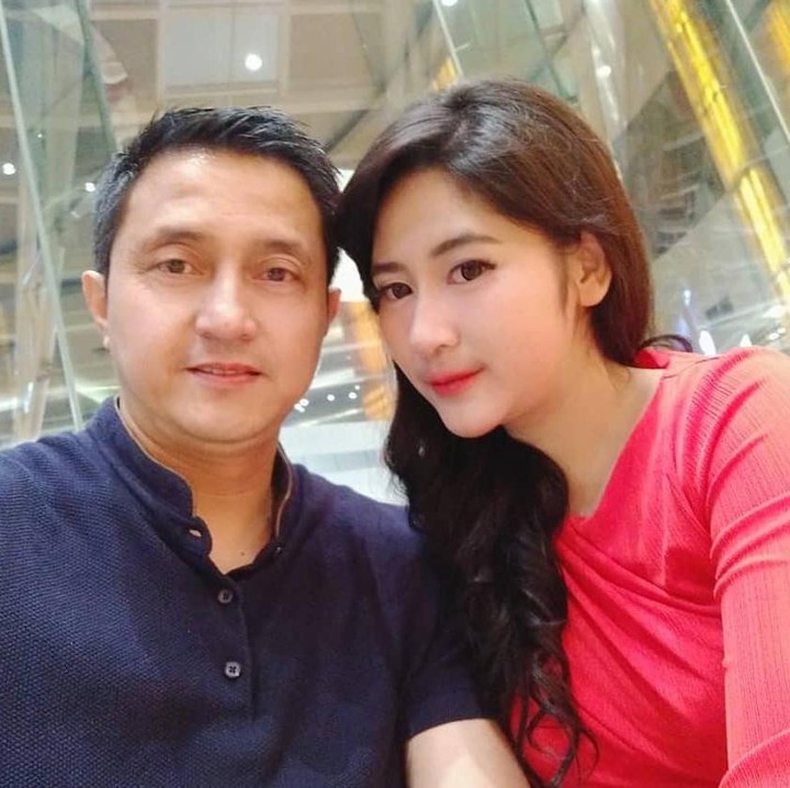 <p><em>Babyku</em> menjadi panggilan sayang dan romantis Ricky untuk menunjukkan cinta pada istrinya. (Foto: Instagram @rickysoebagdja)</p>