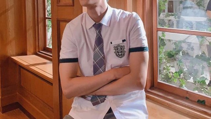 Potret Transformasi Rowoon SF9 yang Kini Jadi Guru Tampan di The King's Affection Potret Transformasi Rowoon SF9 yang Kini Jadi Guru Tampan di The King's Affection