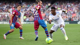 Madrid Unggul Atas Barcelona di Babak Pertama