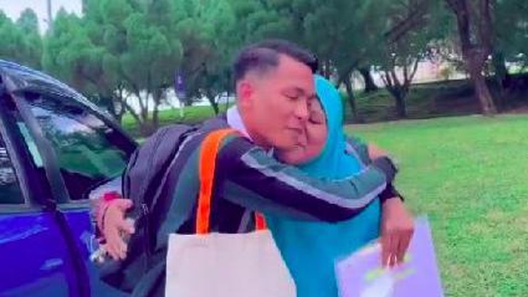 Cerita haru anak bungsu kuliah