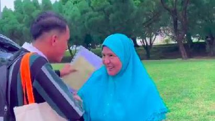 Cerita haru anak bungsu kuliah Cerita haru anak bungsu kuliah